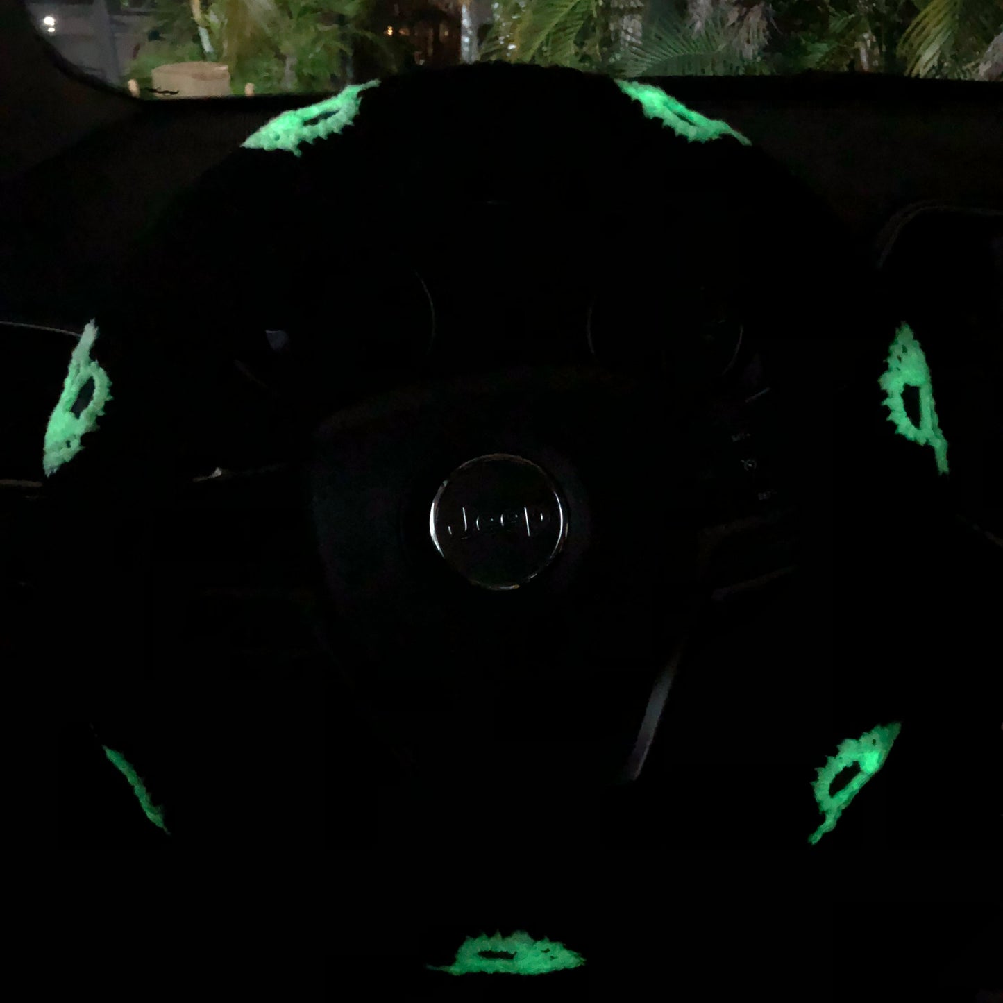 Glow-In-The-Dark Skull Steering Wheel Cover!